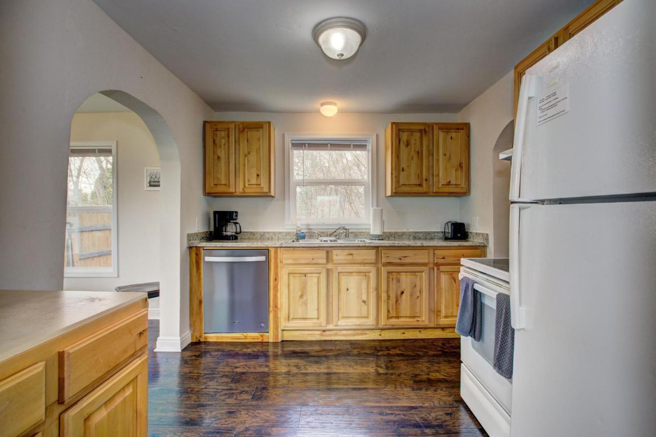 Morningstar Cottage: Pet-Friendly Retreat with RV Space near Snake River Eagle Exterior photo